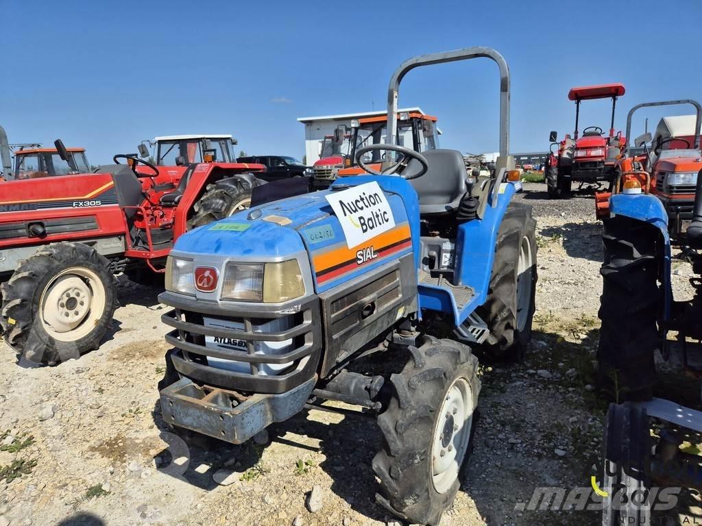 Iseki TF223D Traktory