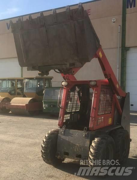 Gehl 4240 Smykem řízené nakladače