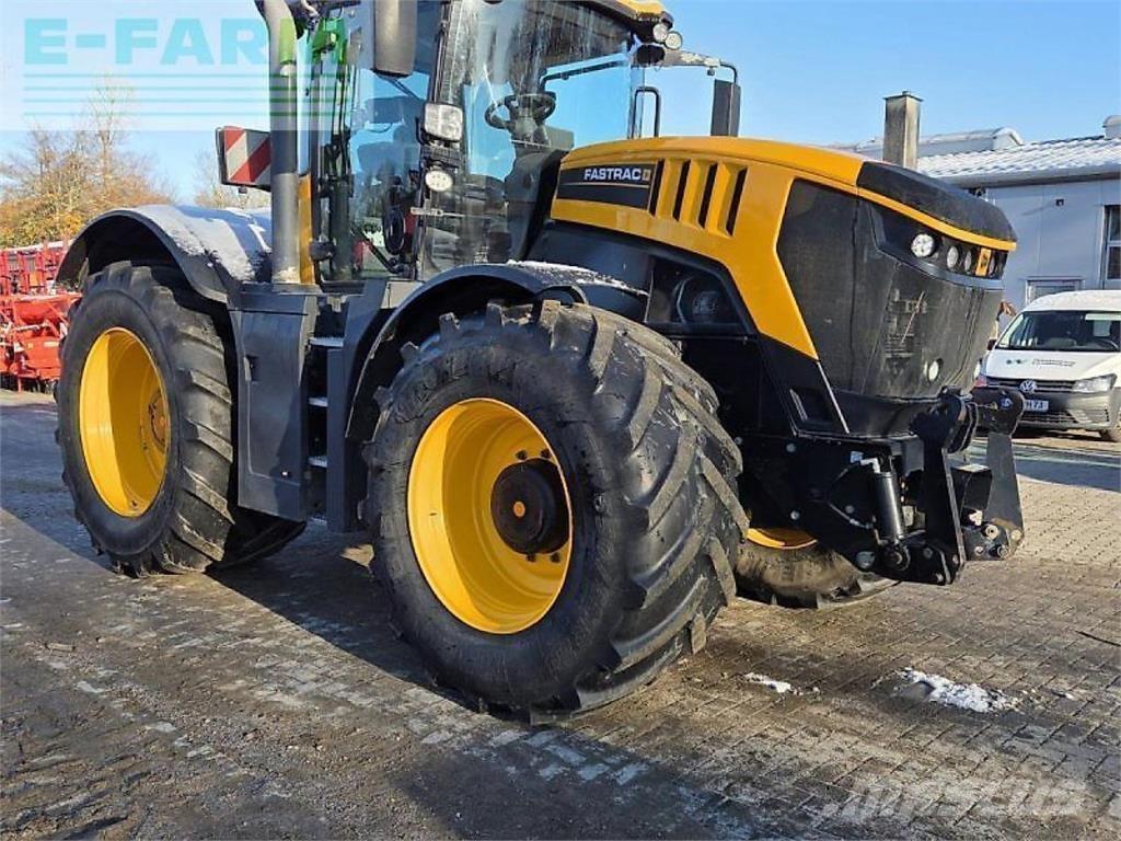 JCB fastrac 8330 Traktory
