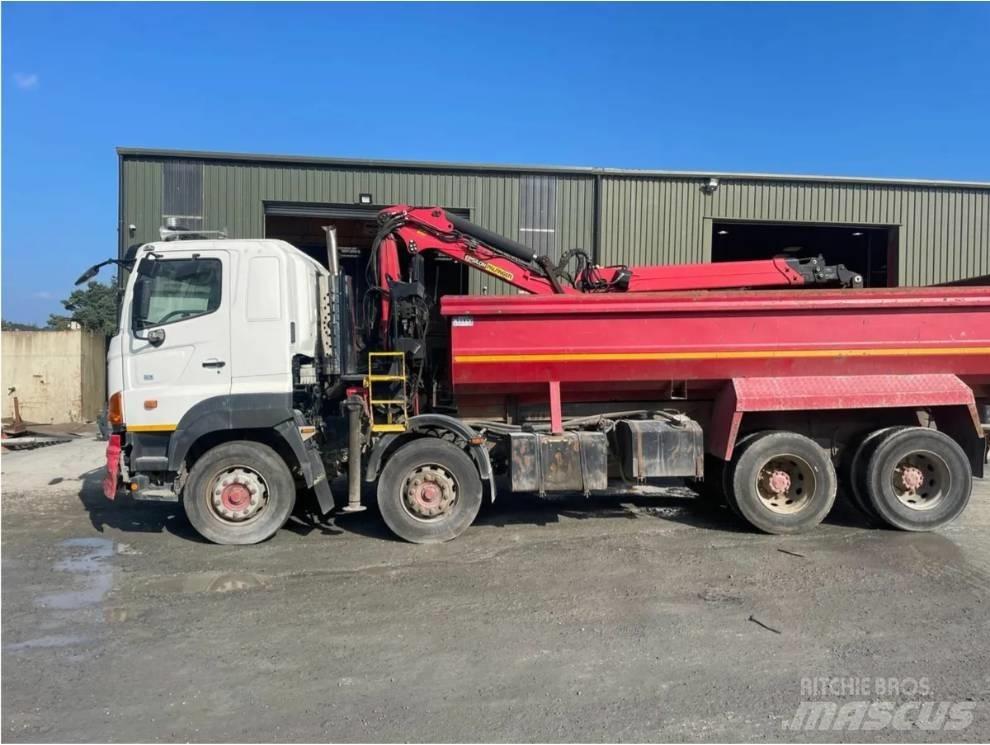 Hino 700 Series Autojeřáby, hydraulické ruky