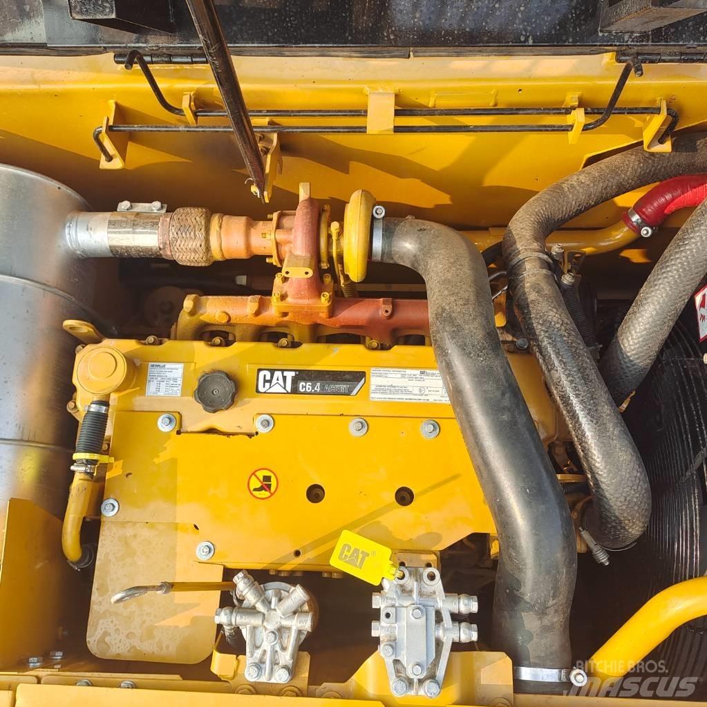 CAT 320D Pásová rýpadla