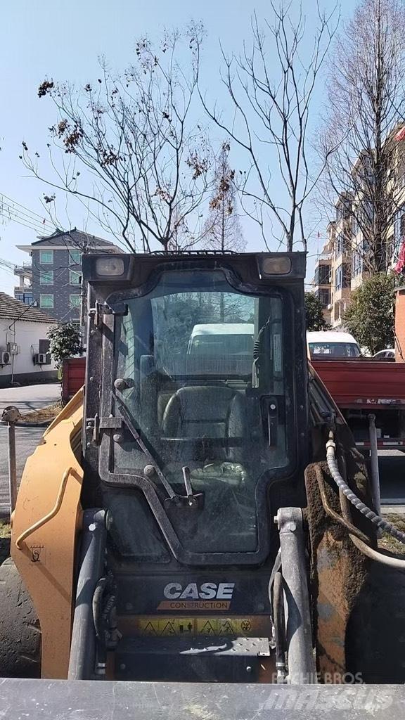 CASE SR 250 Smykem řízené nakladače