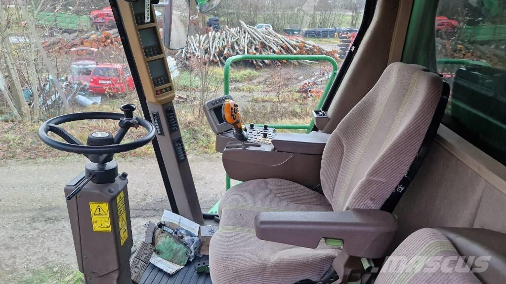 John Deere S 690 Sklízecí mlátičky
