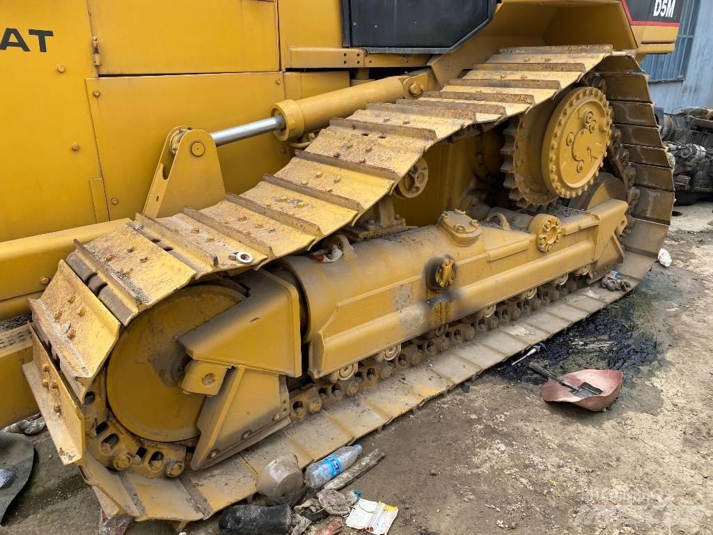 CAT D 5 M LGP Pásové dozery