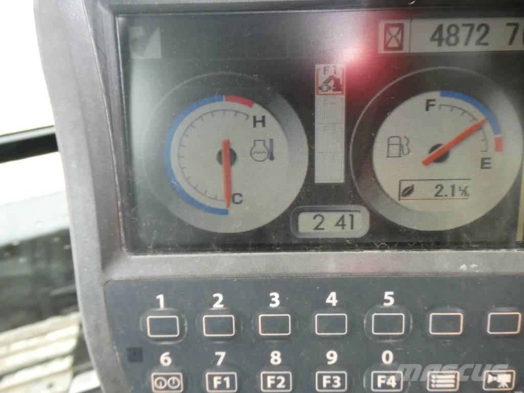 Hitachi ZX 135 US-3 Pásová rýpadla