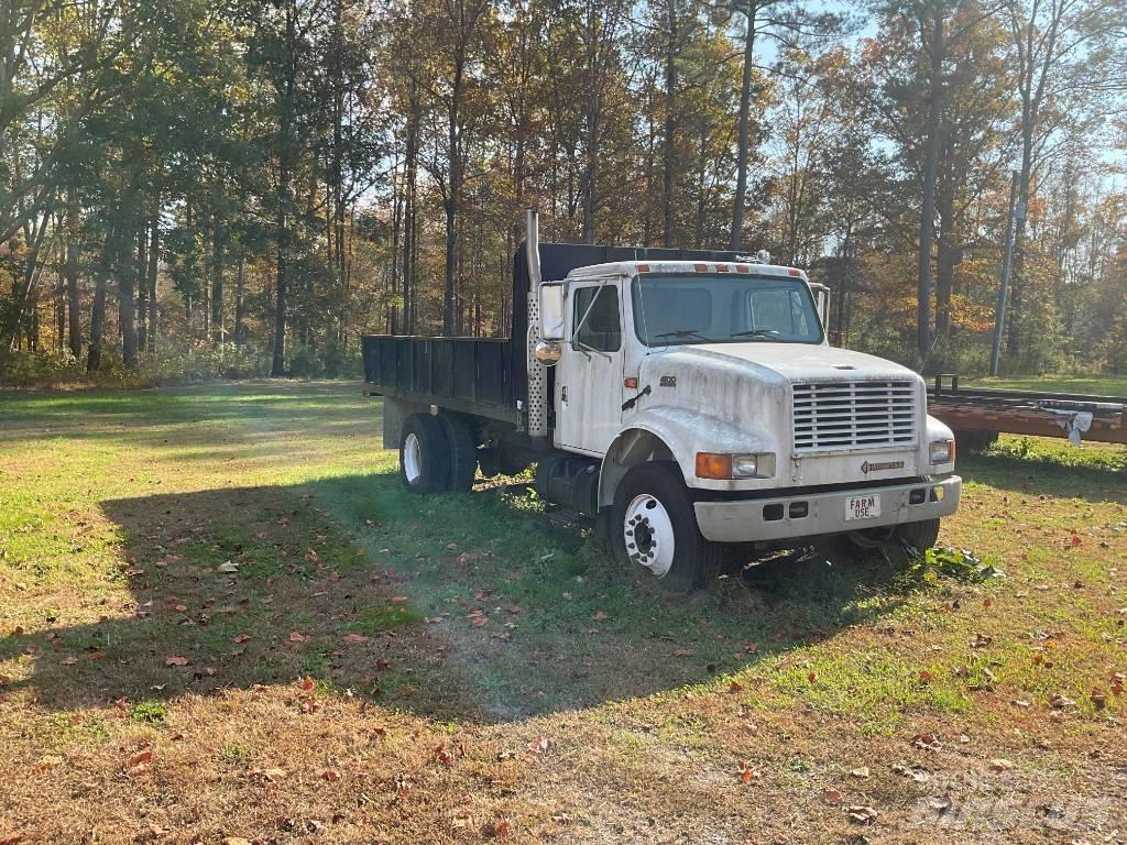 International 4900 Sklápěče