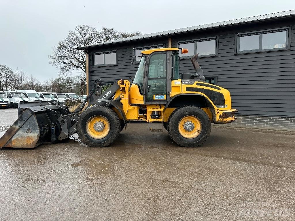 Volvo L45G Kolové nakladače