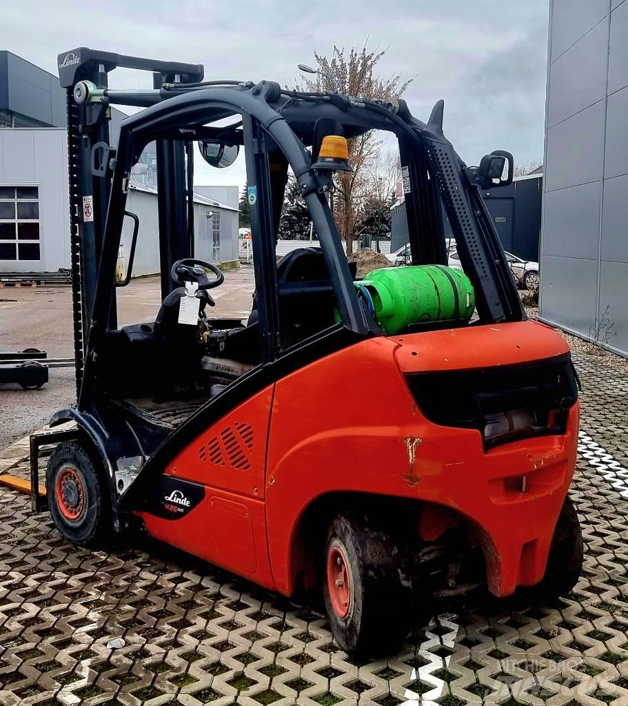 Linde H 25 T - 02 LPG vozíky