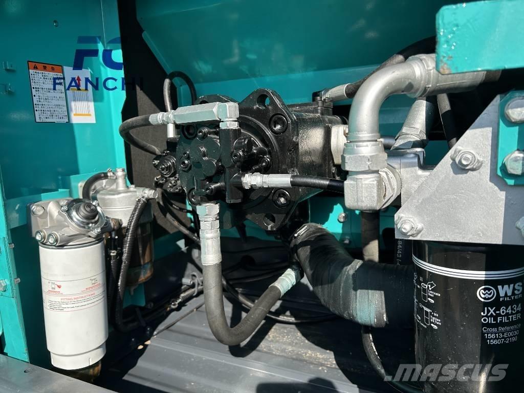 Kobelco SK 200 Pásová rýpadla