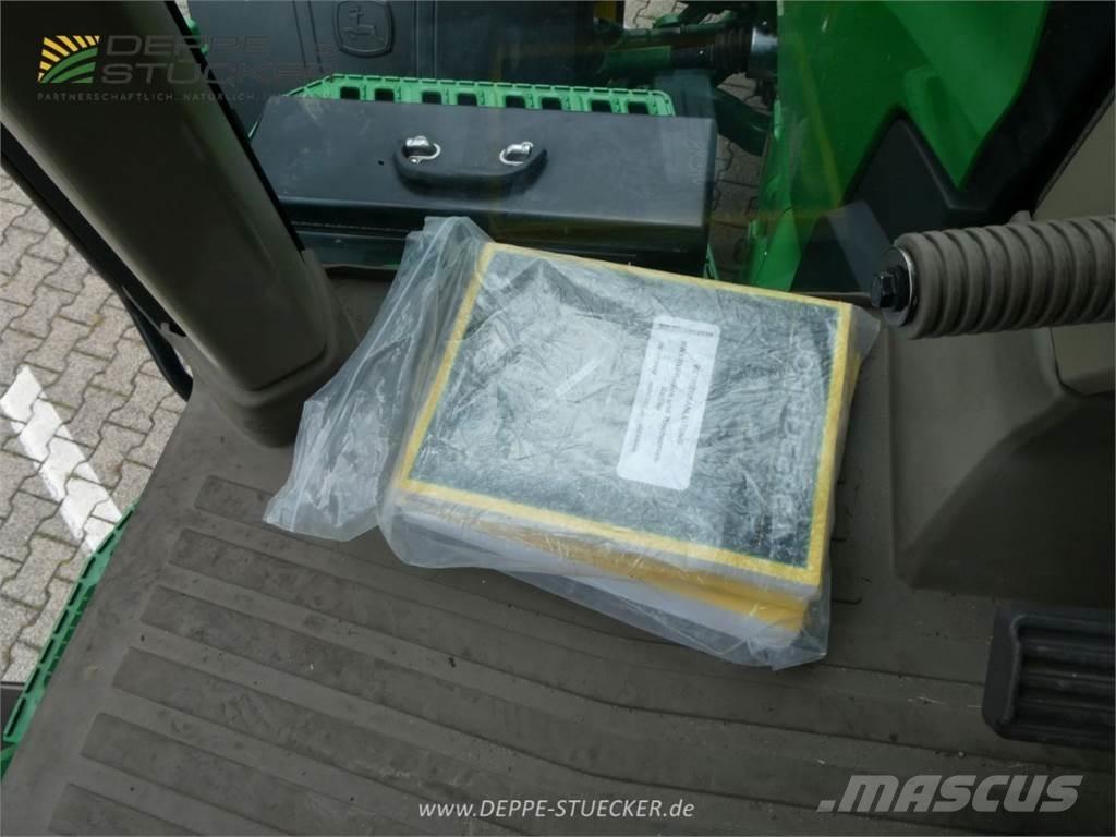 John Deere 8R 340 Traktory