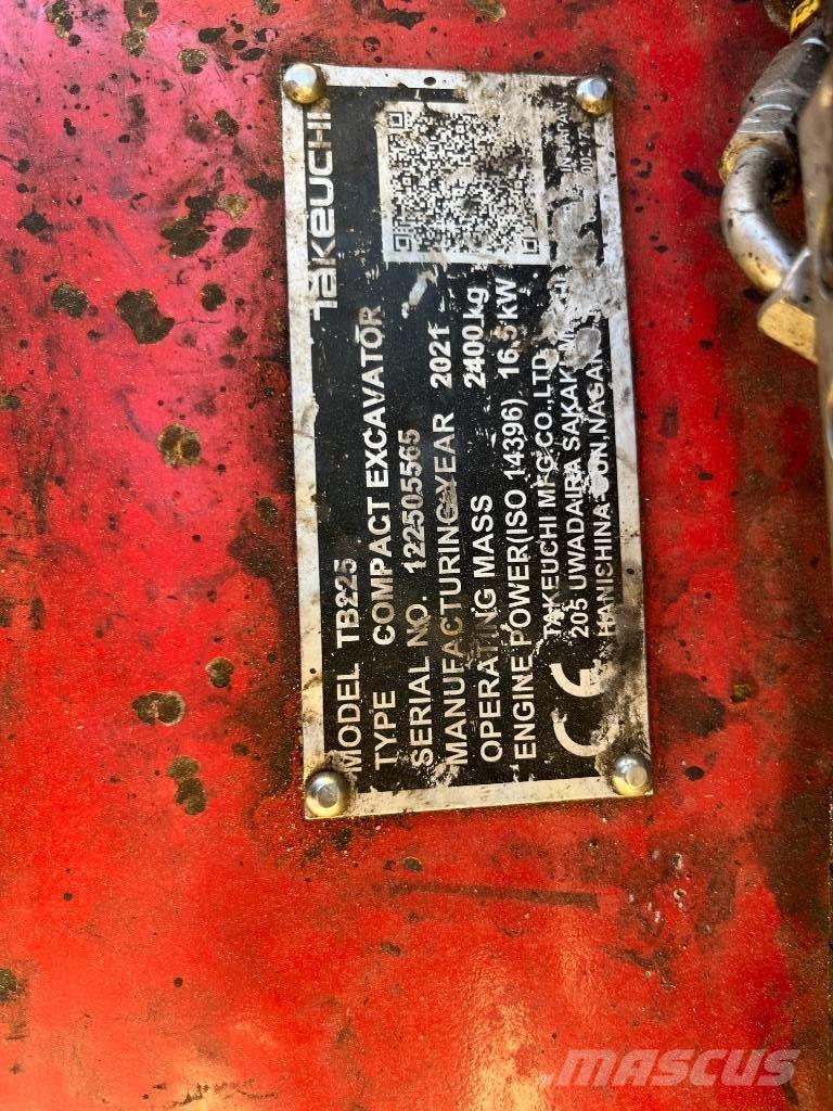 Takeuchi TB 225 Mini rýpadla < 7t