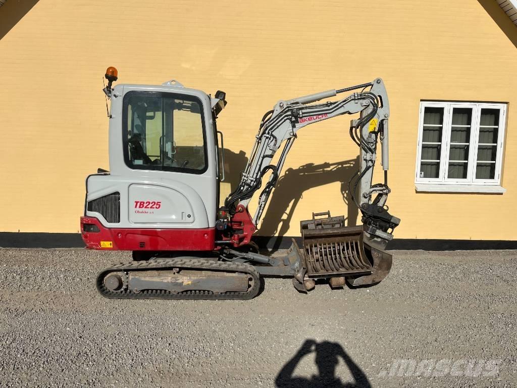 Takeuchi TB 225 Mini rýpadla < 7t