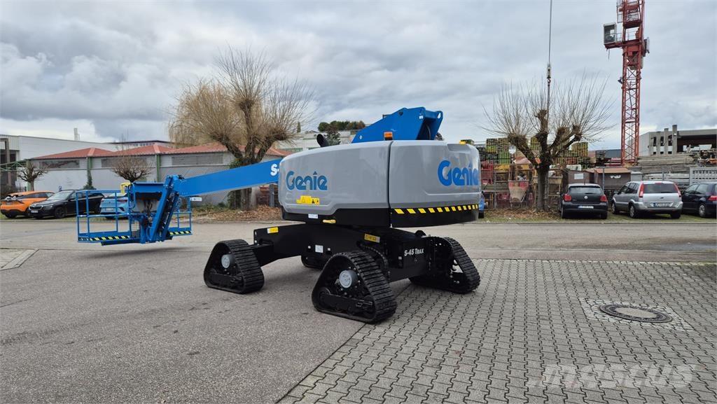 Genie S-45 TraX Kloubové plošiny