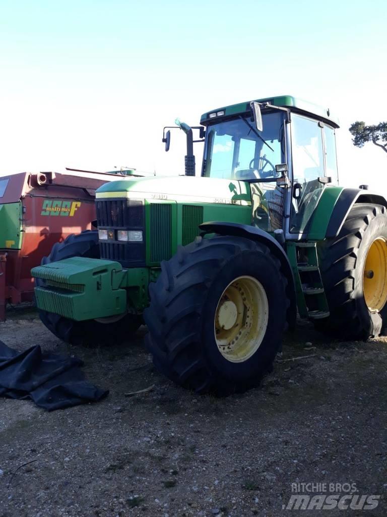 John Deere 7810 Traktory