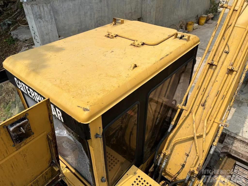 CAT 307 Pásová rýpadla