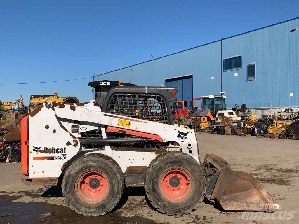Bobcat S 550 Smykem řízené nakladače