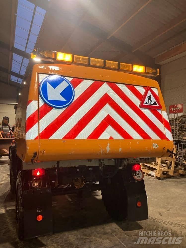 Mercedes-Benz unimog Zametací stroje
