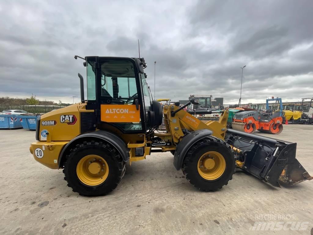 CAT 908M Kolové nakladače