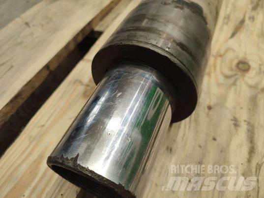 Merlo 40.25  actuator Výložníky a lžíce