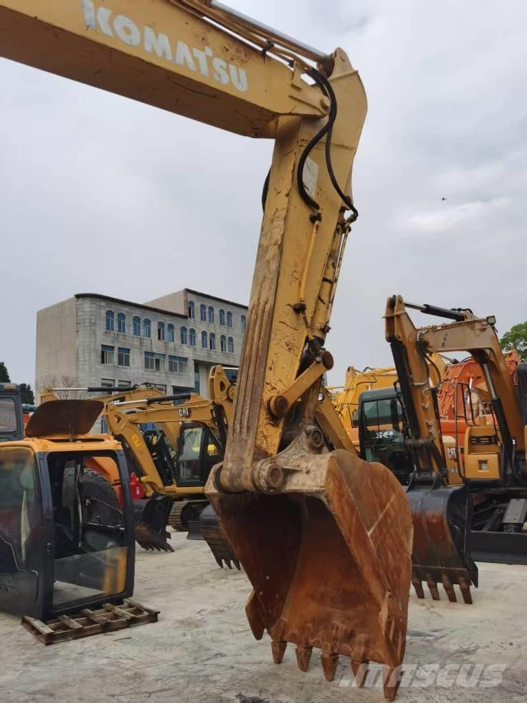 Komatsu PC 220-7 Pásová rýpadla