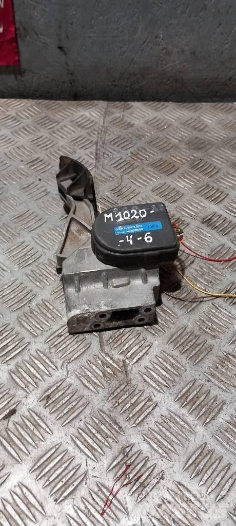 MAN TGA    81259706094 Kabiny a interiér