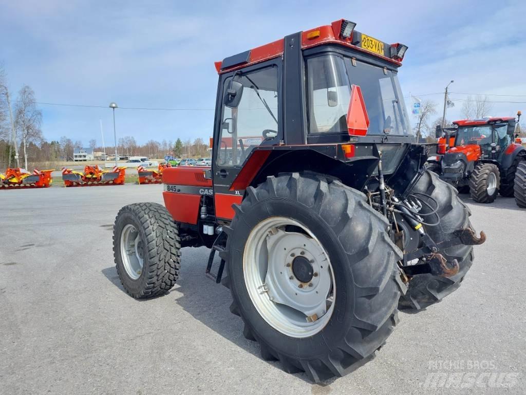 Case IH 845 XL Turbo Traktory