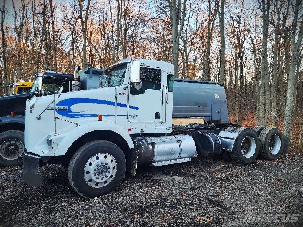 Kenworth T 800 B Tahače