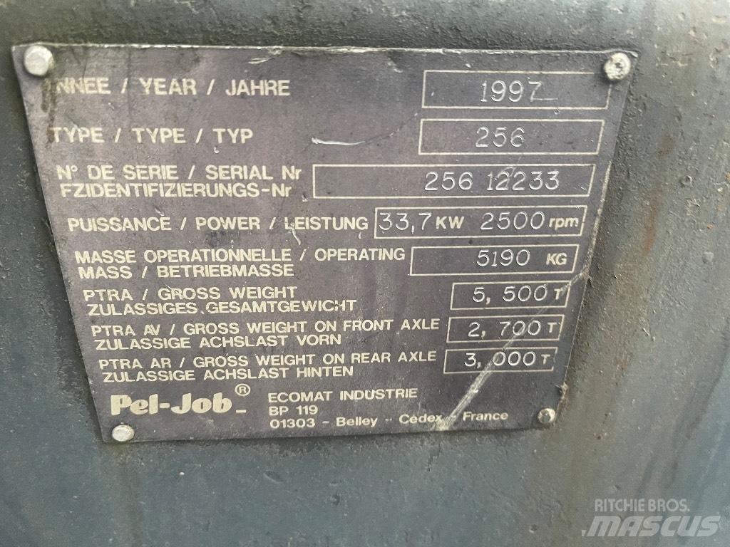  Peljop EW 256 Kolová rýpadla