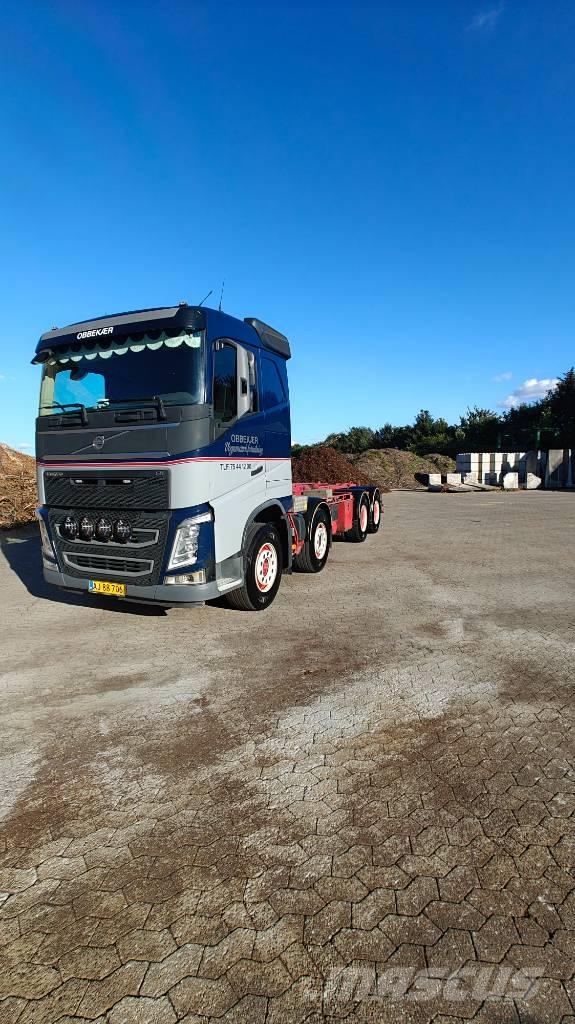 Volvo FH 500 8x4 Hákový nosič kontejnerů