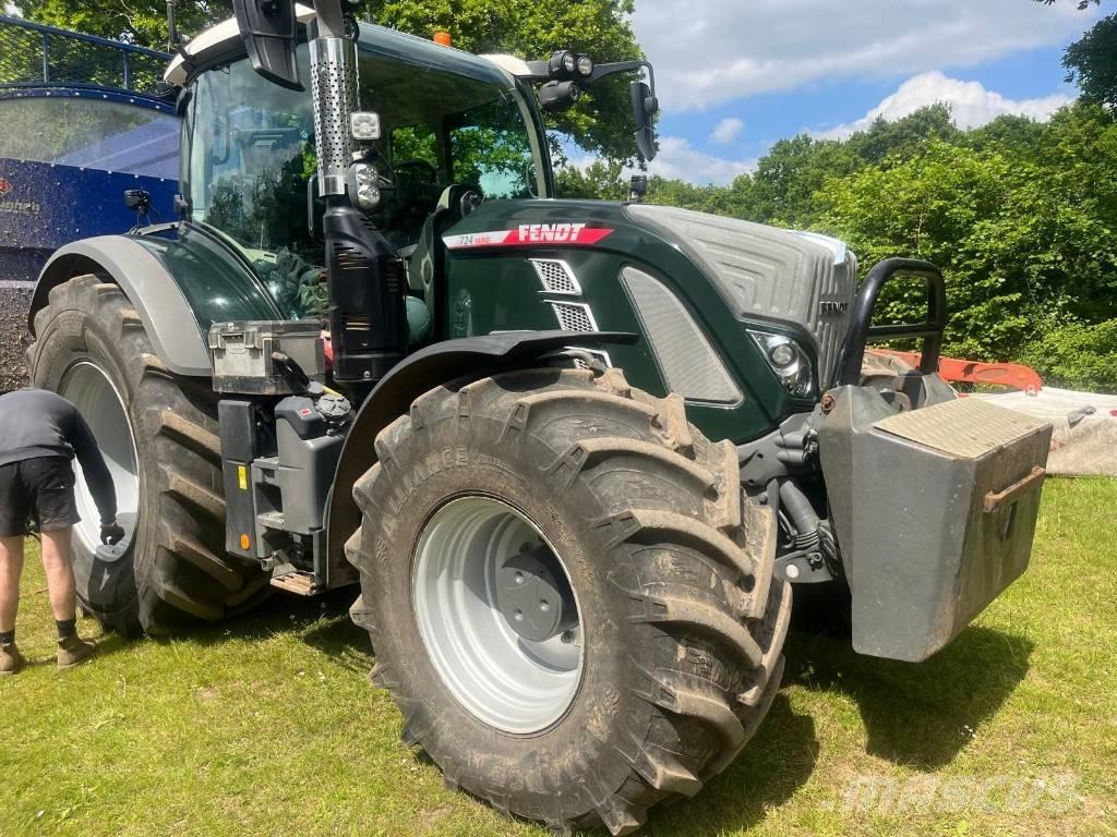 Fendt 724 Profi Plus Traktory