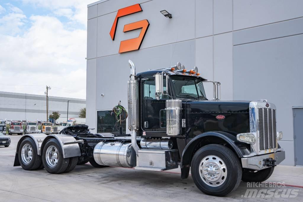 Peterbilt 388 Tahače