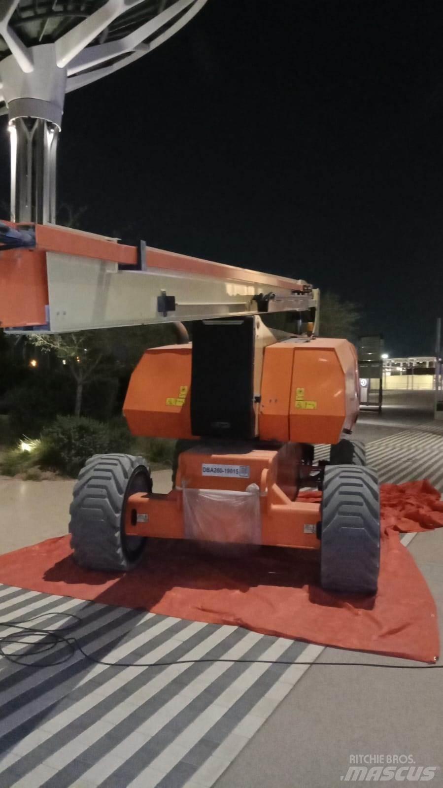 JLG 800AJ Kloubové plošiny