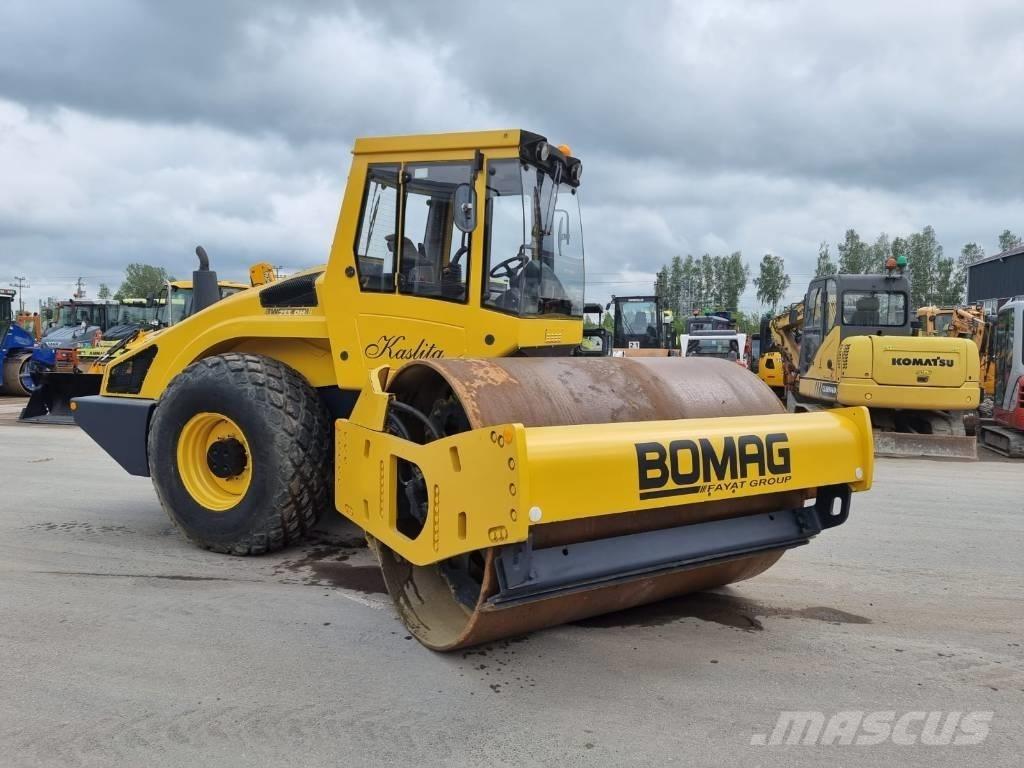 Bomag BW 213 D H-4 Tahačové válce