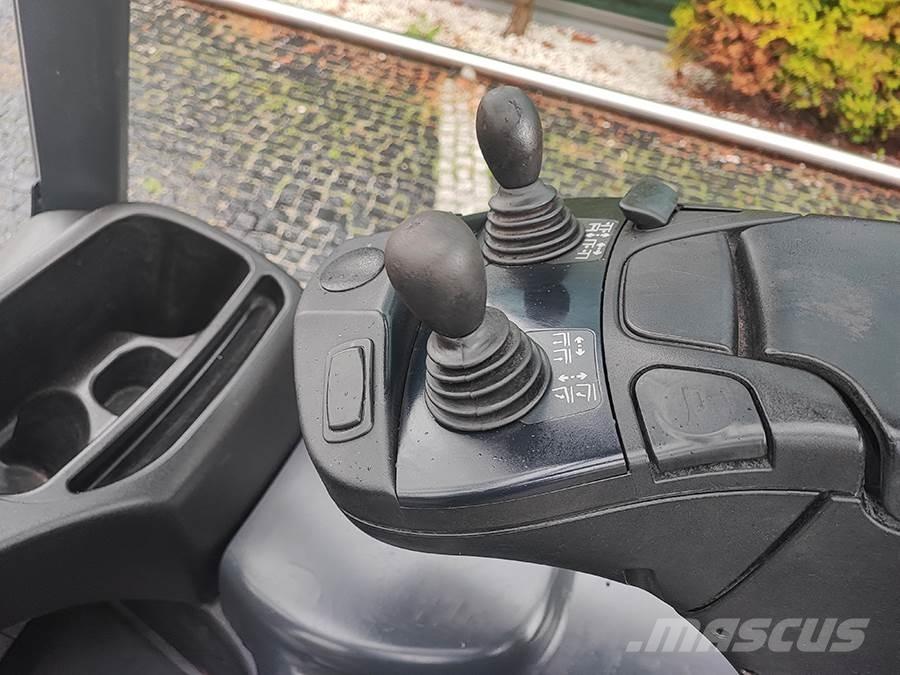 Linde E16-02 Akumulátorové vozíky