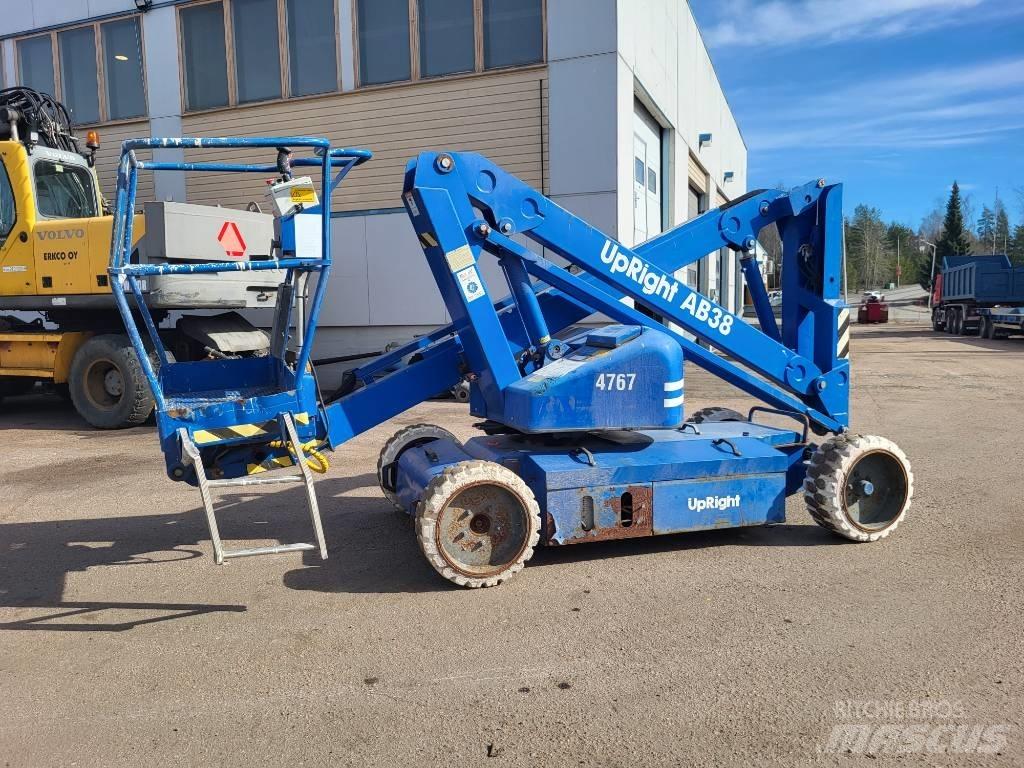 UpRight AB38N Kloubové plošiny