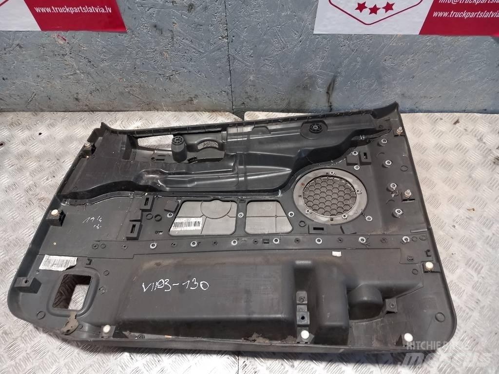 Volvo FH 12    20584944 Kabiny a interiér