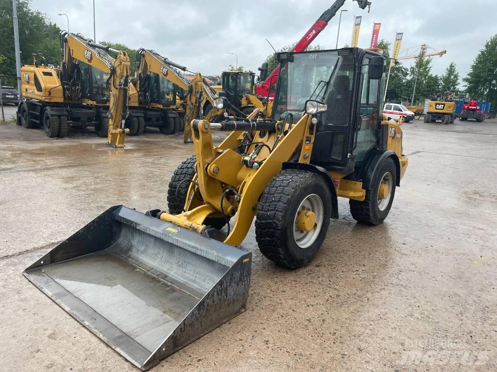 CAT 906 M Kolové nakladače