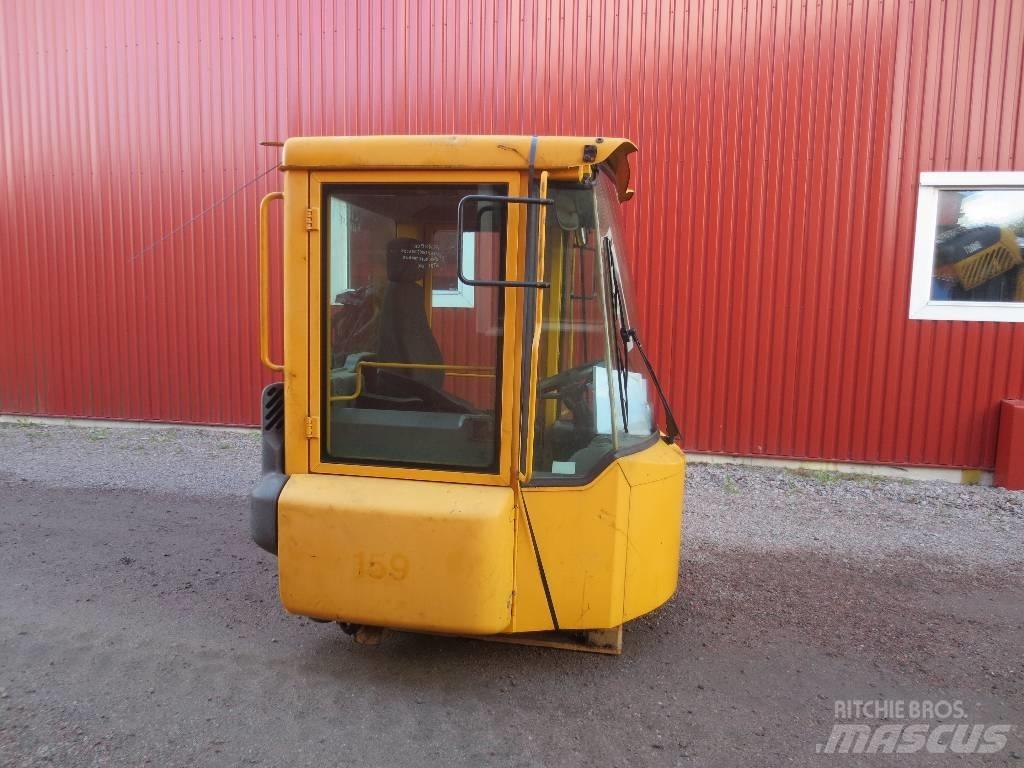 Volvo L 180 D Kabiny a interiér