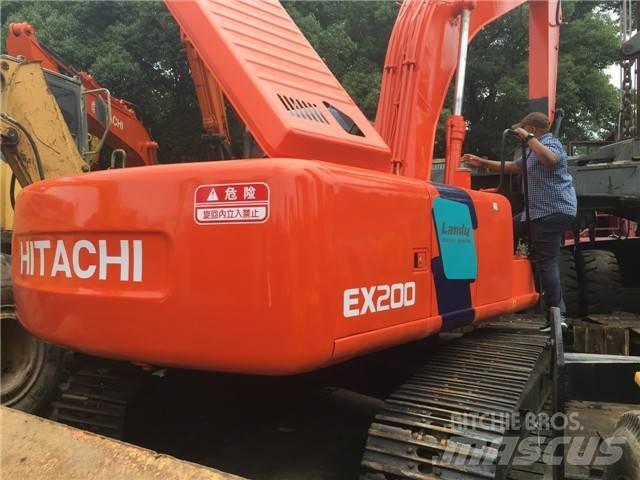 Hitachi EX 200 Pásová rýpadla