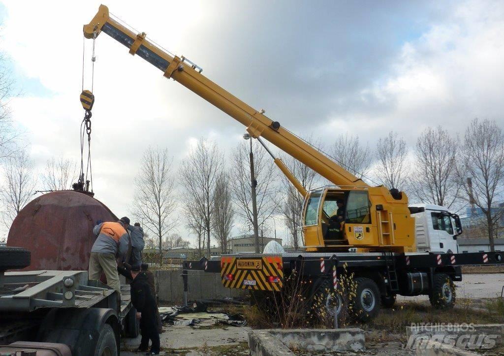 Hidrokon HK 30 18 T2 Univerzální terénní jeřáby