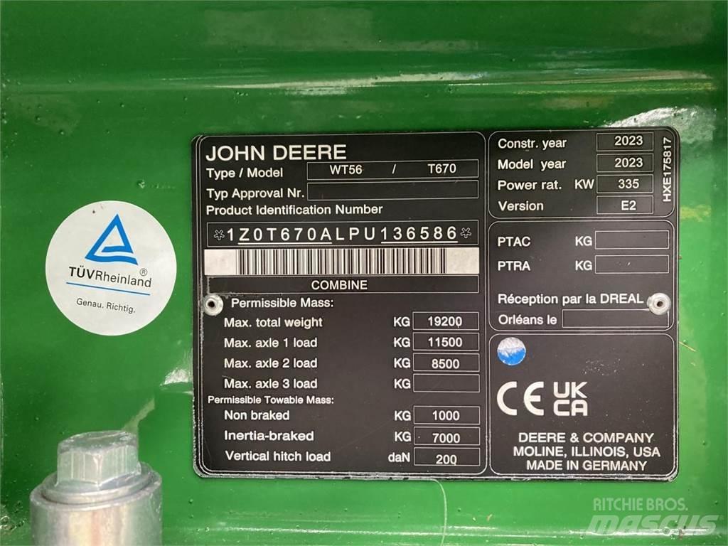 John Deere T670 Sklízecí mlátičky