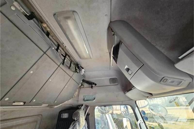 UD TRUCKS QUON Další