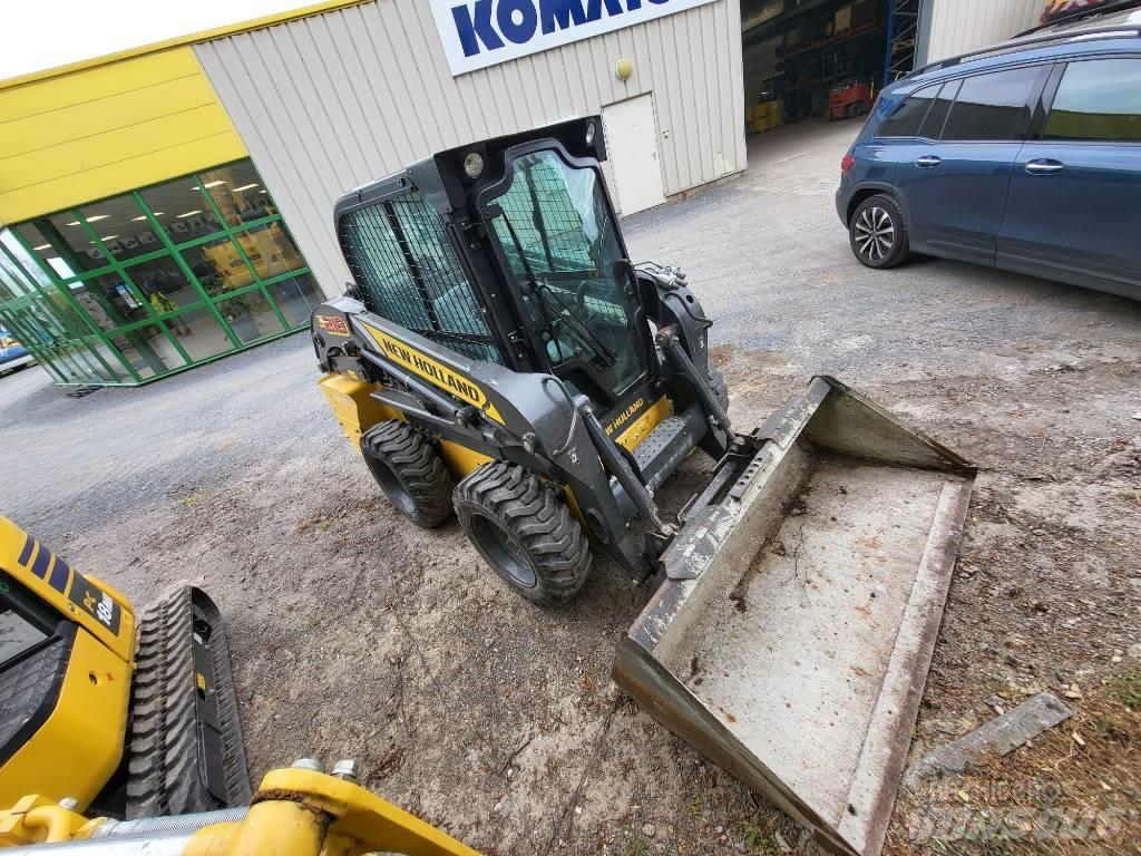 New Holland L218 Smykem řízené nakladače