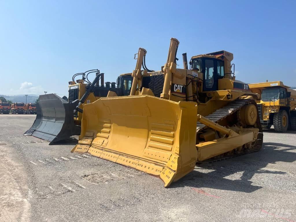 CAT D 10 Pásové dozery
