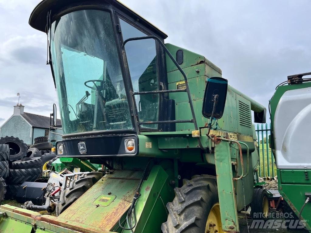 John Deere 1055 Sklízecí mlátičky