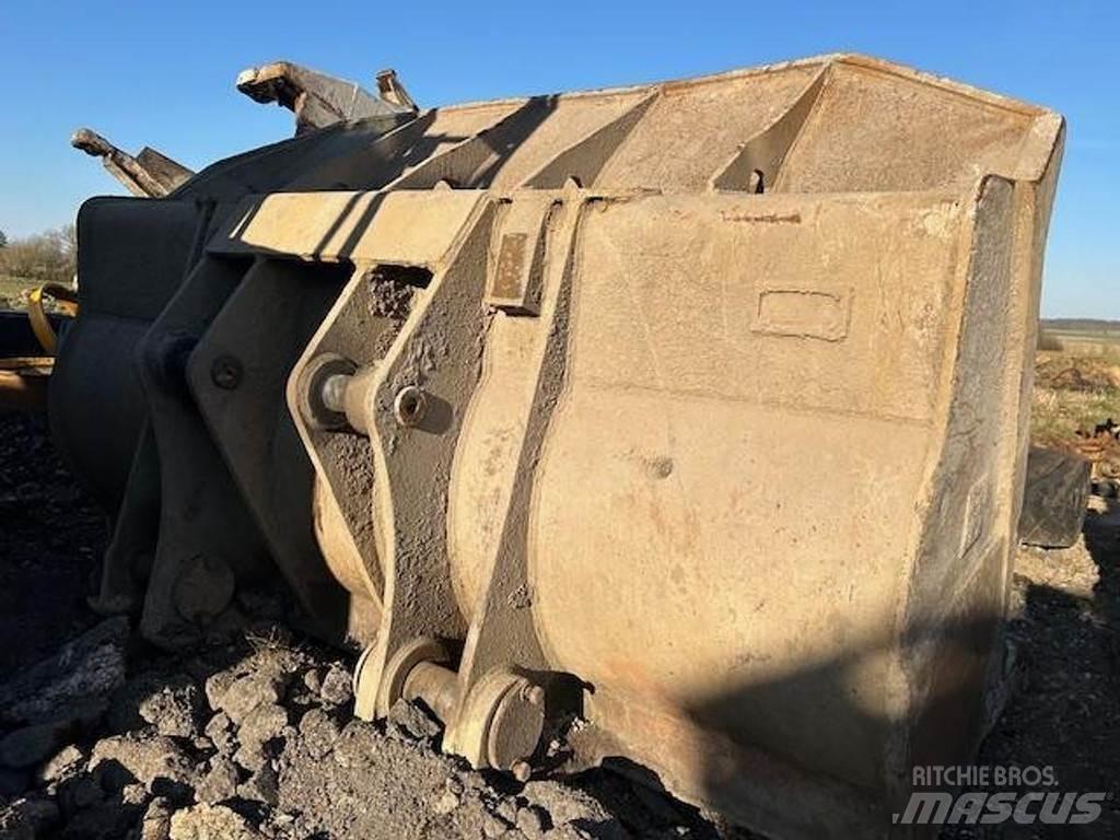 CAT 973D Lopaty