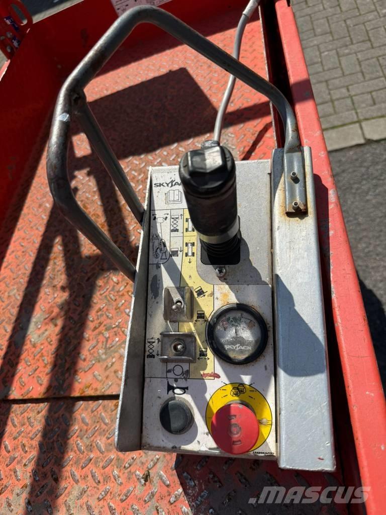 SkyJack SJ 3219 Nůžková zvedací plošina