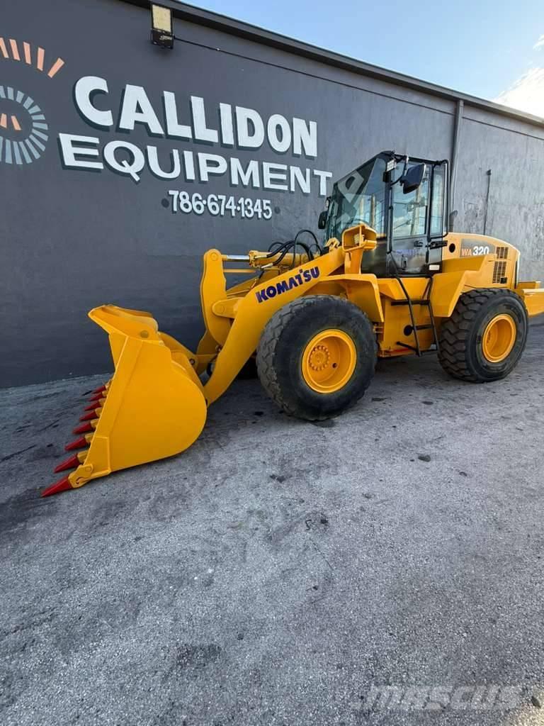 Komatsu WA 320-5L Kolové nakladače