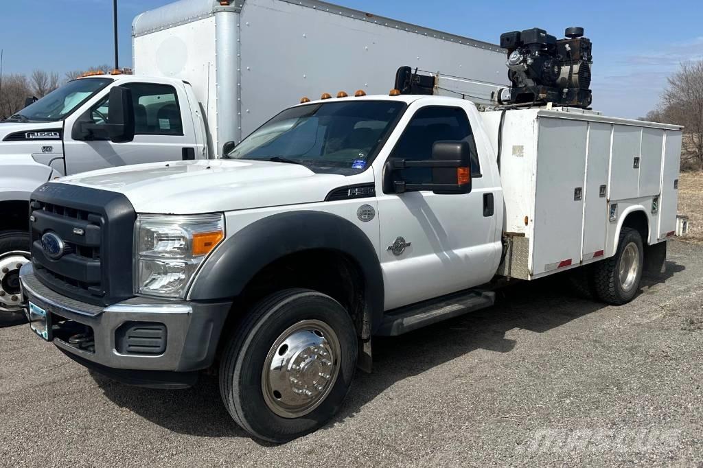 Ford F 550 XL SD Pásové jeřáby
