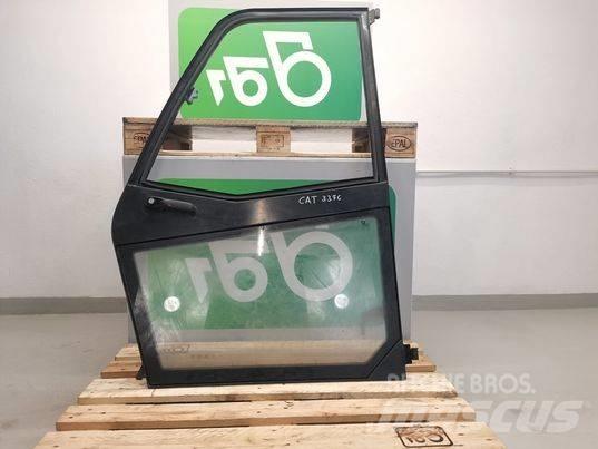 CAT TH417C door Kabiny a interiér